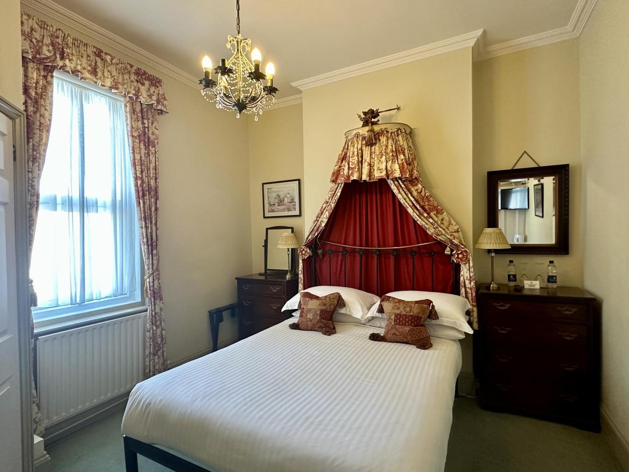 Albert & Victoria Guest House Eastbourne Zewnętrze zdjęcie