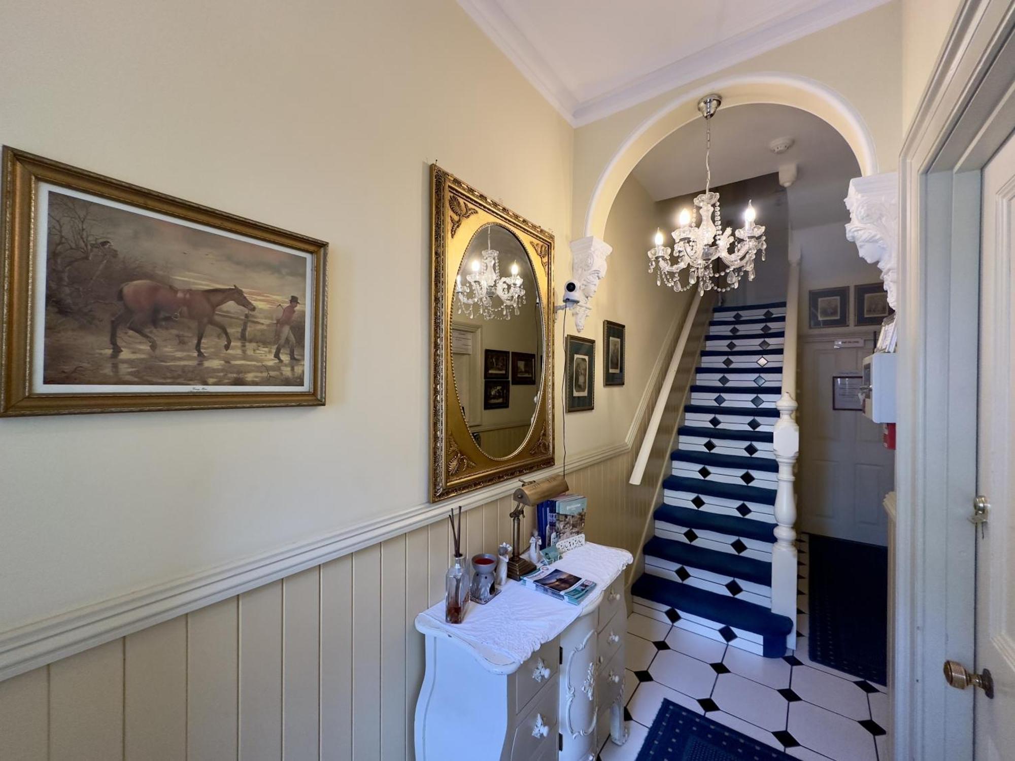 Albert & Victoria Guest House Eastbourne Zewnętrze zdjęcie